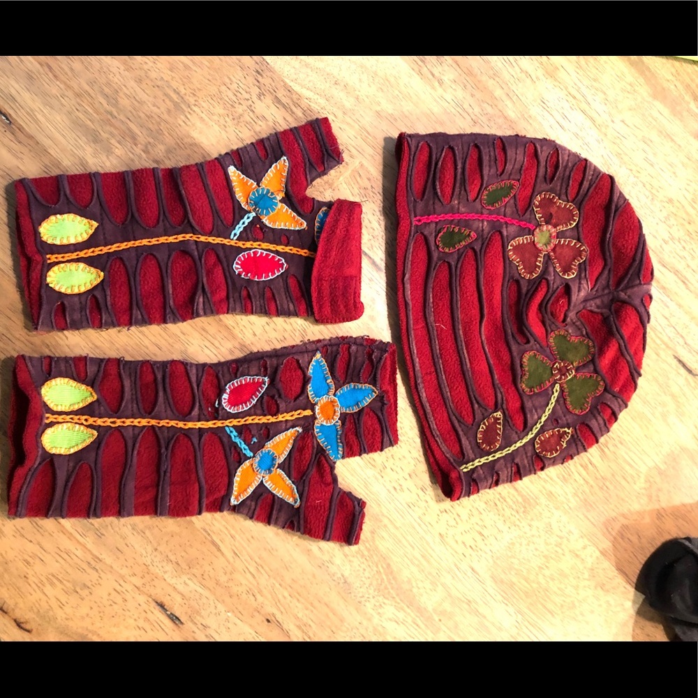 Free Trade Hat and Fingerless Mittens